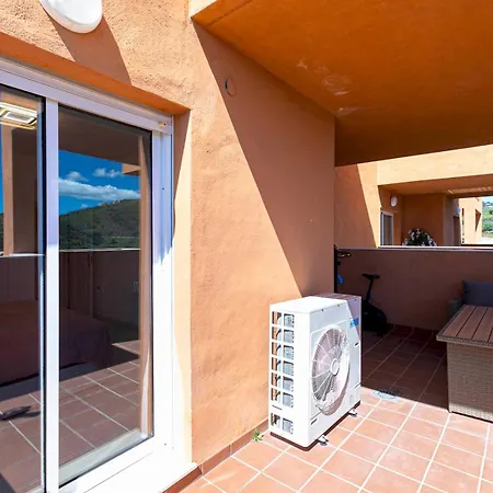 Comfortable With Pool In Pass The Keys Apartment