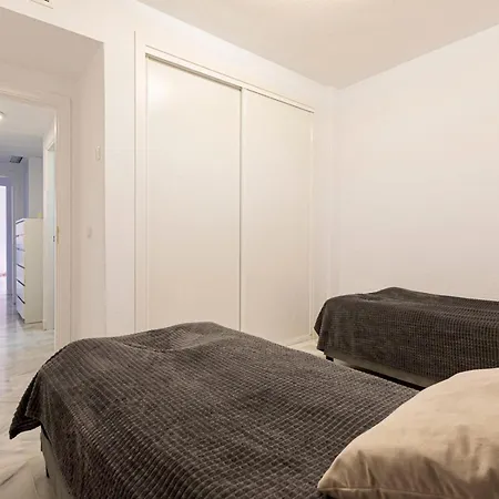 Comfortable With Pool In Pass The Keys Apartment