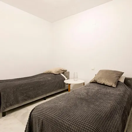 Comfortable With Pool In Pass The Keys Apartment *