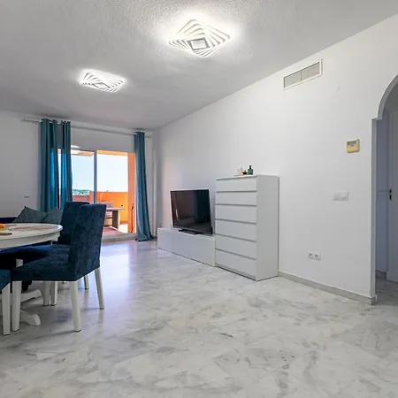 Apartment Comfortable With Pool In Pass The Keys Marbella