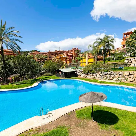 Comfortable With Pool In Pass The Keys